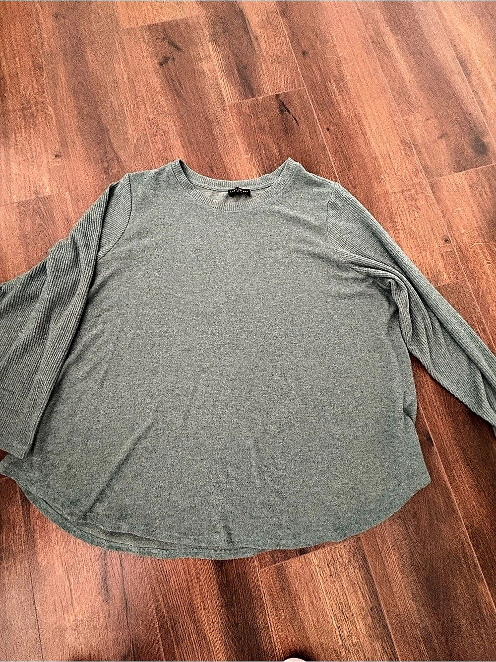 Lane Bryant Light Pine Green Long Sleeve Top Size 26/28 Like New